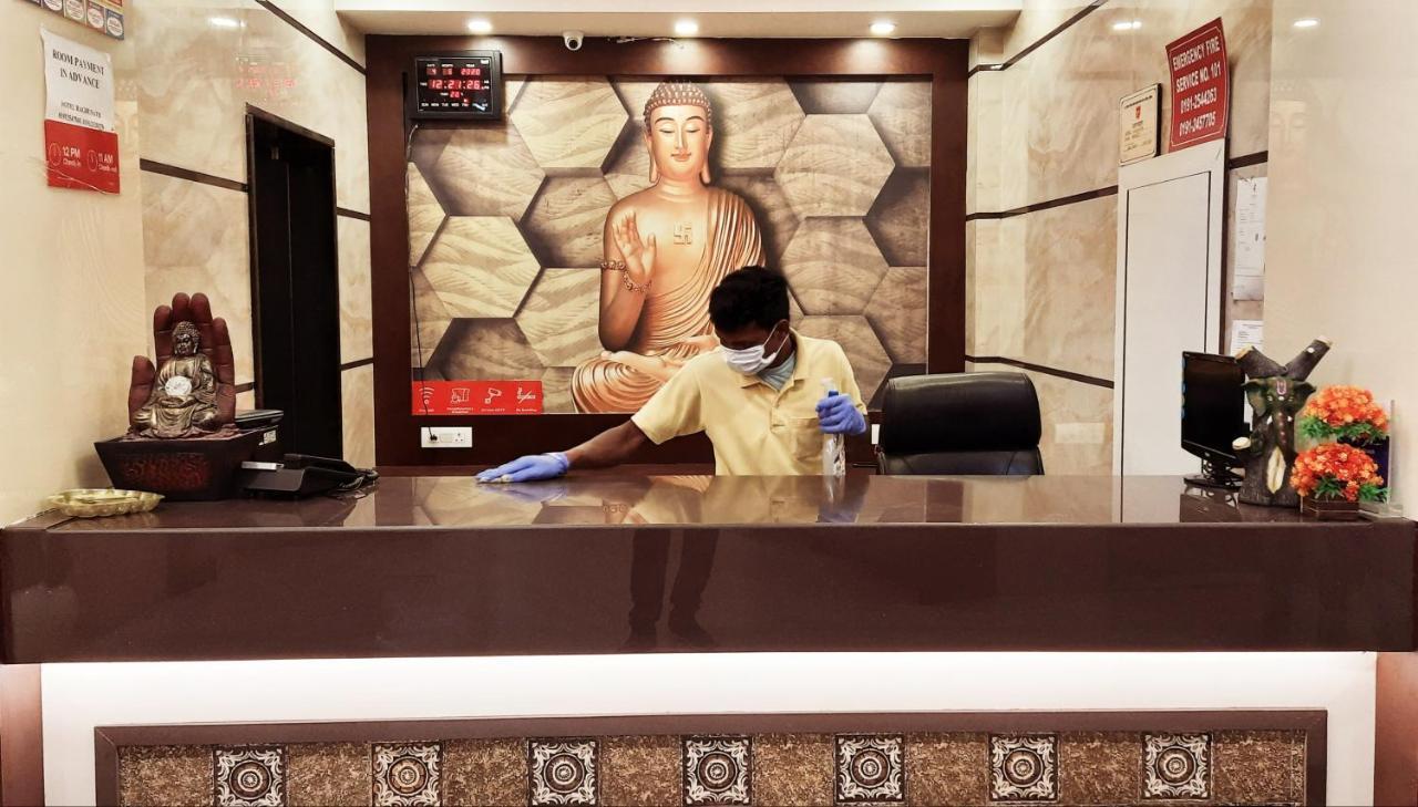 Hotel Raghunath Dżammu Zewnętrze zdjęcie