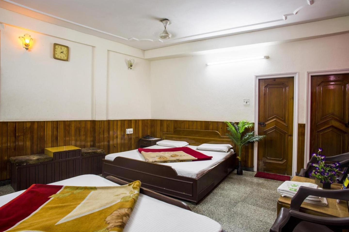 Hotel Raghunath Dżammu Zewnętrze zdjęcie