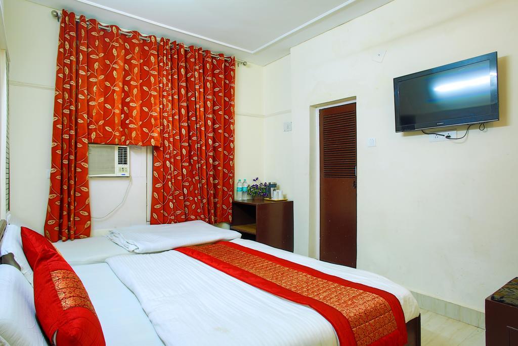 Hotel Raghunath Dżammu Zewnętrze zdjęcie